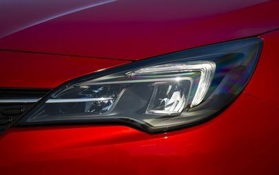 Em nome da efici&ecirc;ncia: novos Opel Corsa e Opel Astra com far&oacute;is de LED que poupam energia