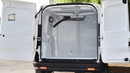 Opel Combo - Transporte de medicamentos 1 2 Enlarge Transporte de medicamentos