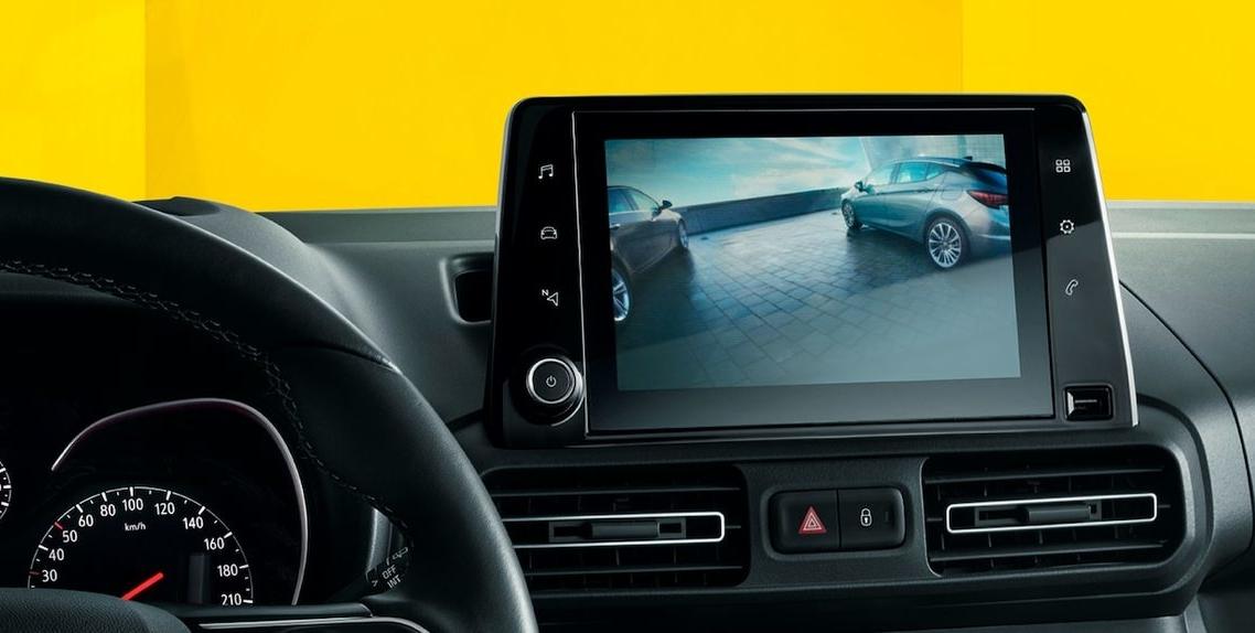 CÂMARA DE VISÃO TRASEIRA